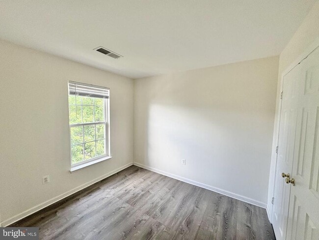Building Photo - 8 Vargas Ct