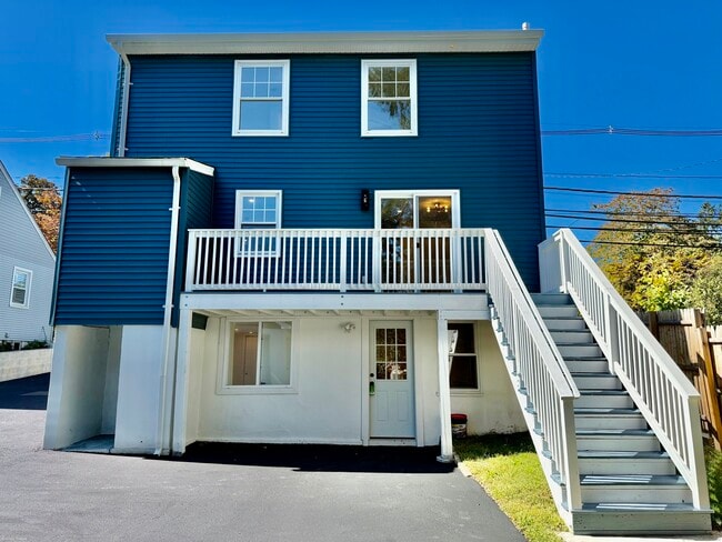 Building Photo - 46 Silvermine Ave