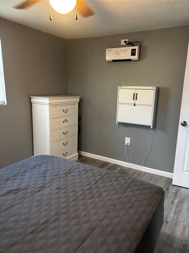 Building Photo - 100B Ross St