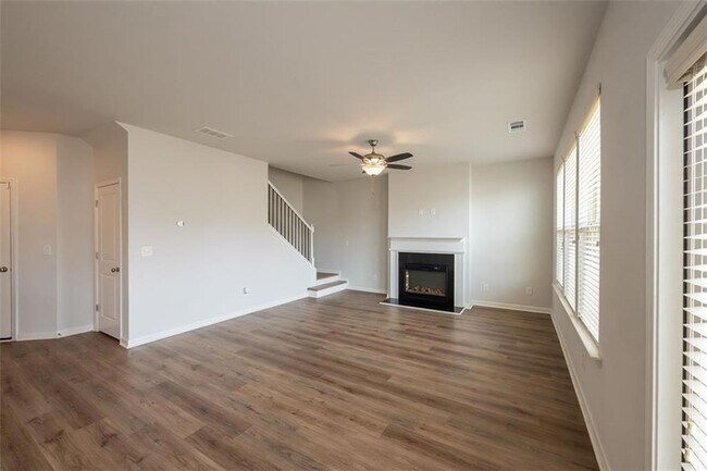 Building Photo - 4013 Park Ln