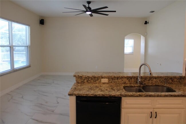 Building Photo - 4423 Useppa Dr