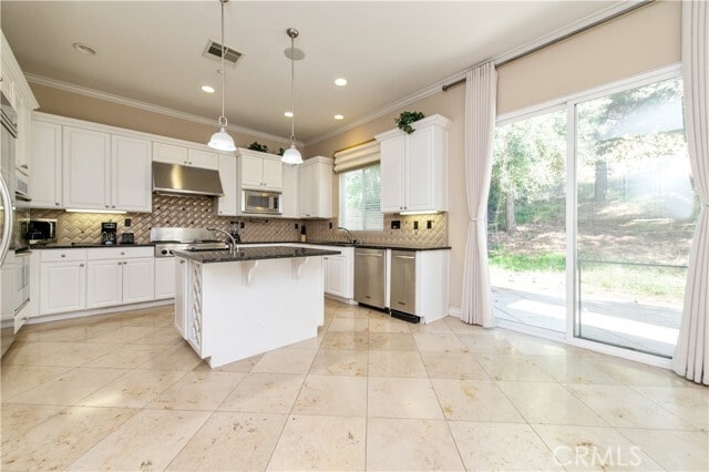 Building Photo - 16483 Gala Ave