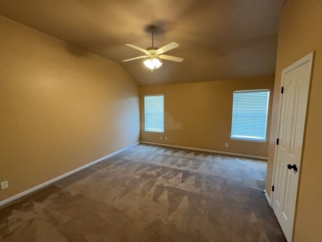 Building Photo - 4701 Autumn Valley Dr