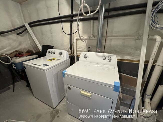 Building Photo - 8691 Park Ave NE