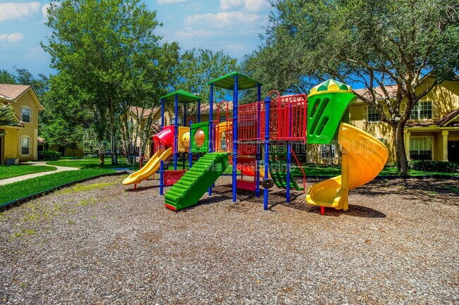 Building Photo - 842 Grand Regency Pointe