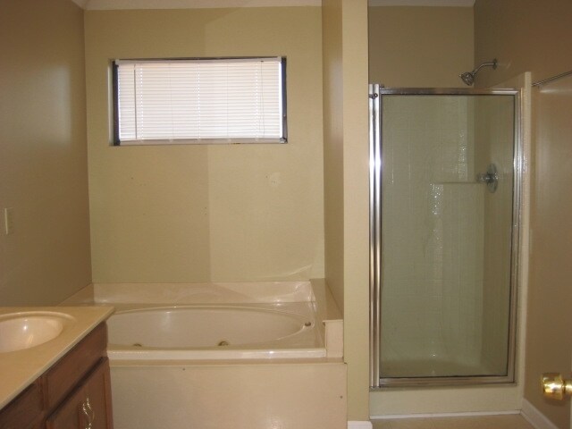 Building Photo - 3609 Applewood Ln