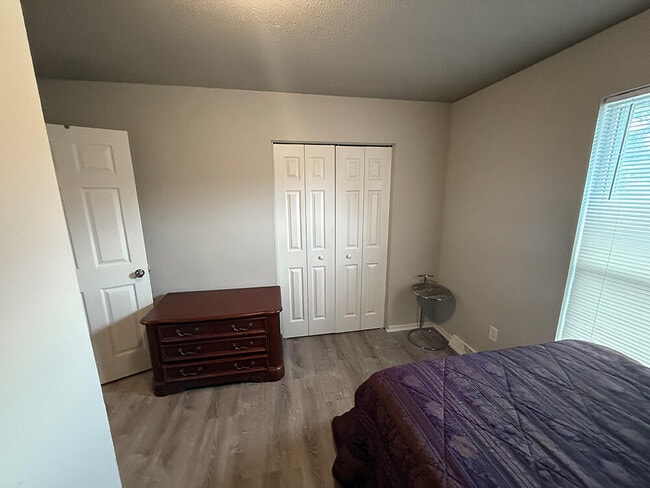 Building Photo - 212 Wheaton Ct