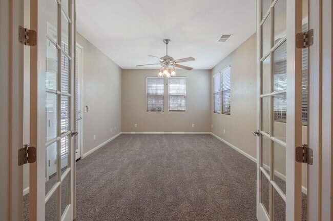 Building Photo - 6124 W Delaware Ct