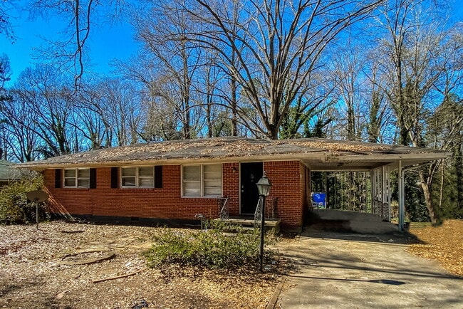 Building Photo - 552 Shellnut Dr