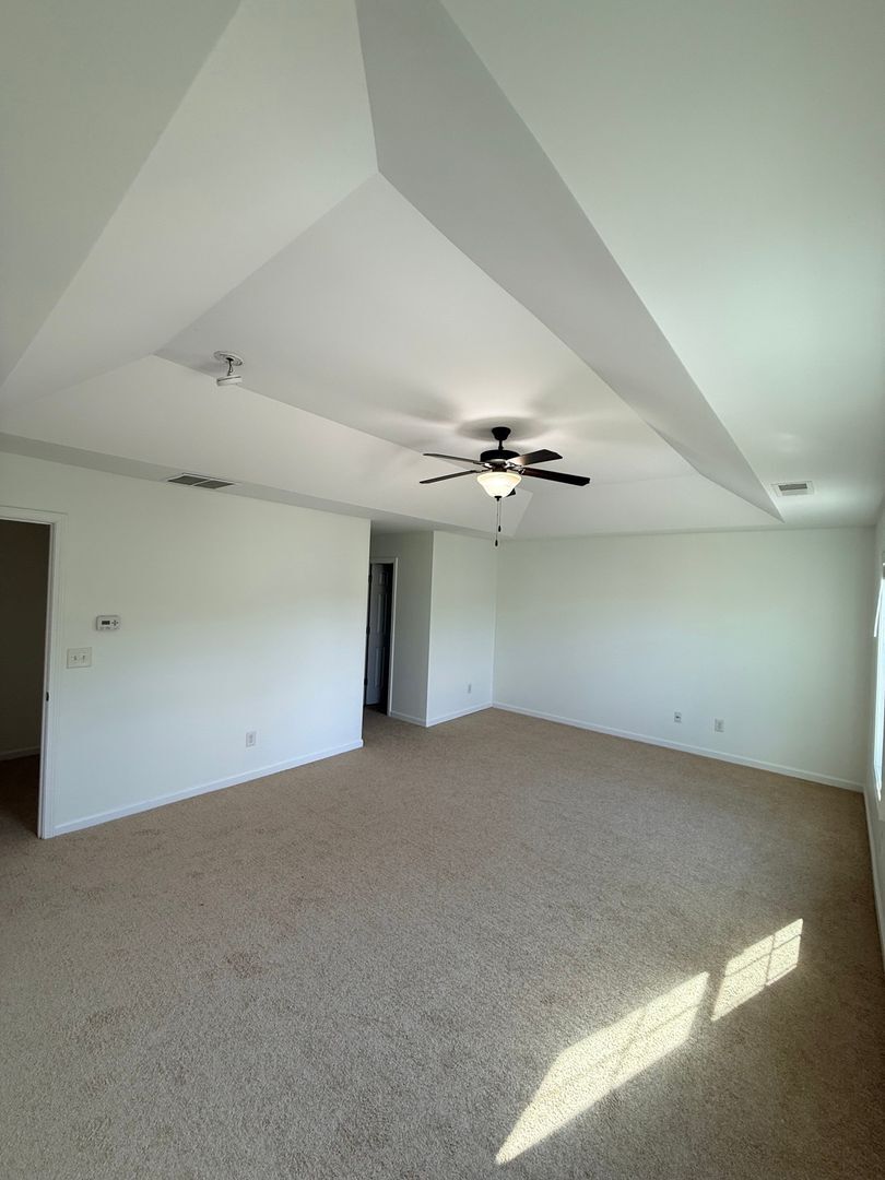 Building Photo - 5828 Bradshaw Ct