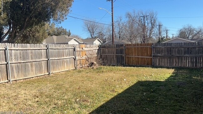 Building Photo - 4600 Calmont Ave