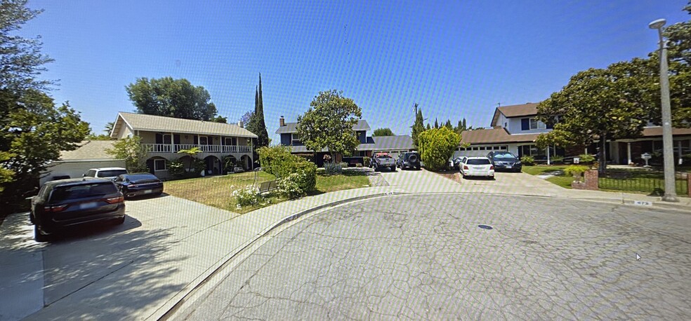 Home on cul-de-sac - 476 Reims St