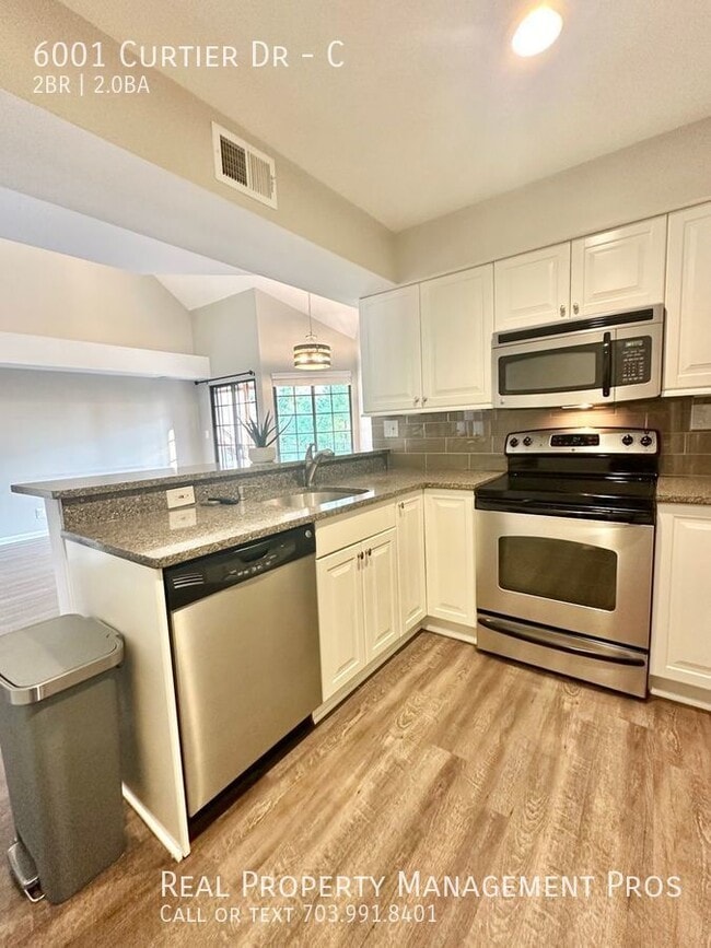 Building Photo - 6001 Curtier Dr