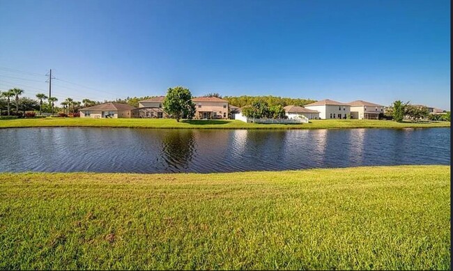 Building Photo - 673 Cresting Oak Cir