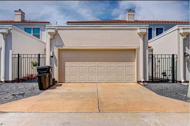 Building Photo - 13407 Preston Cliff Ct