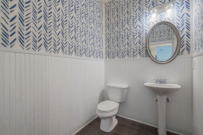 Building Photo - Move-In Ready Bogart Home with Open Layout and Private Fenced Yard