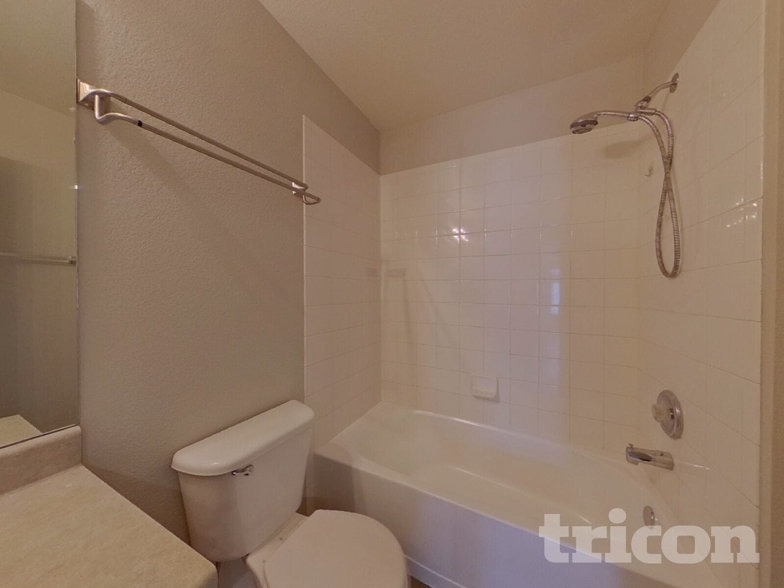 Building Photo - 13295 Holly St