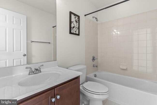 Building Photo - 15641 John Diskin Cir