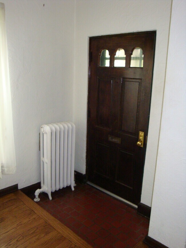 Front Door - 2206 E Stratford Ct
