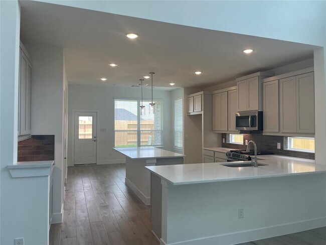 Building Photo - 2203 Garden Arbor Ln