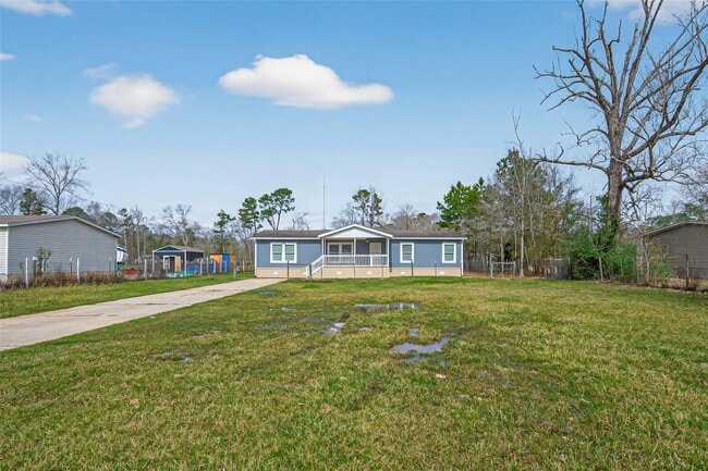 Building Photo - 15933 W Relza Dr