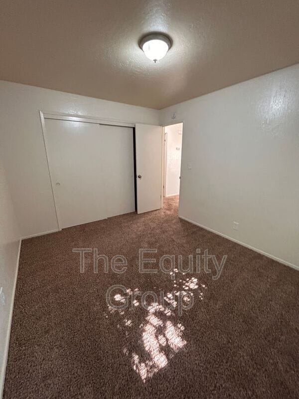 Building Photo - 10736 Railroad Ave