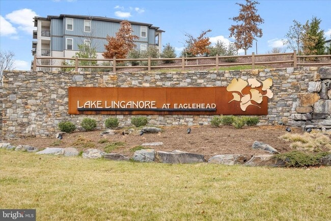 Building Photo - 5924 Pecking Stone St