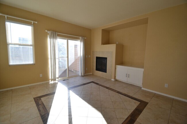 Building Photo - Beautiful 4 Bedroom Home Available Now!