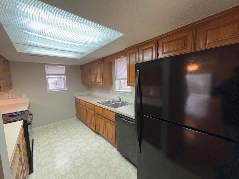 Building Photo - 3213 Cardinal Creek Cir