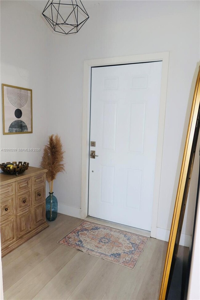 Building Photo - 16755 Hemingway Dr