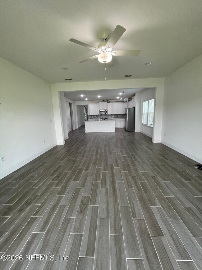 Building Photo - 182 Pine Candle Way