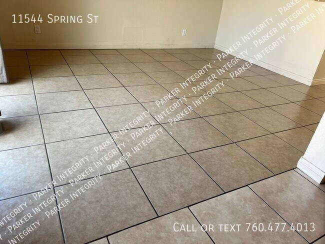 Building Photo - 11544 Spring St