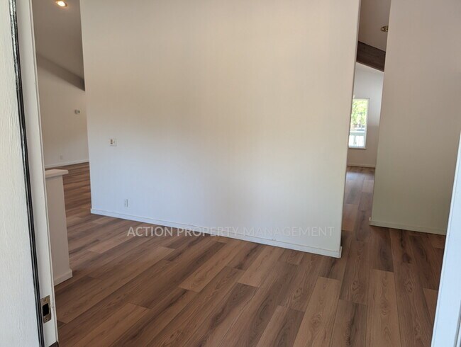 Building Photo - 3 bed 2.5 bath home in a private country setting, close to town. All new luxury vinyl plank floor...