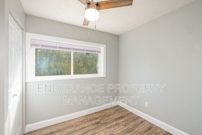 Building Photo - 2128 Crane Ave