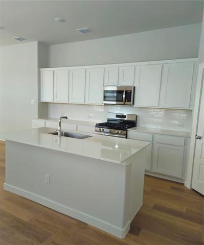 Building Photo - 3708 Valwood Dr