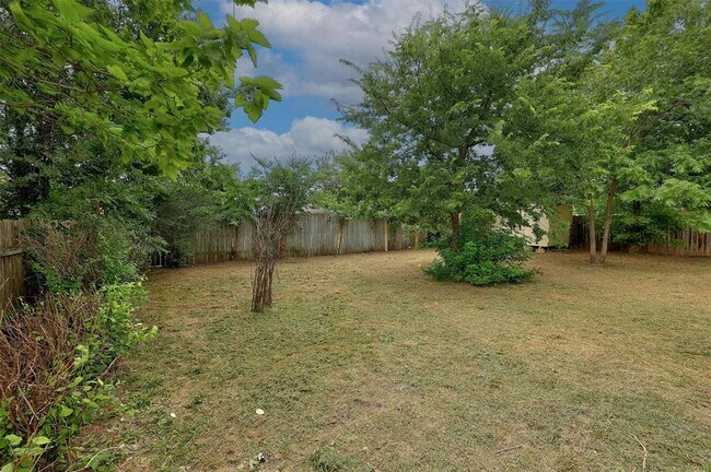 Building Photo - 9620 Chukar Cir