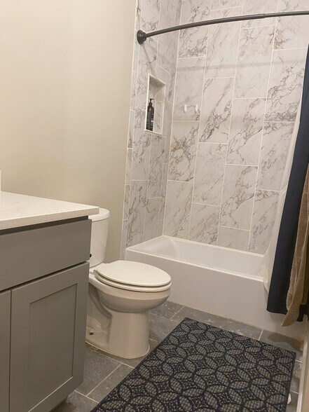 Building Photo - 46628 Drysdale Ter