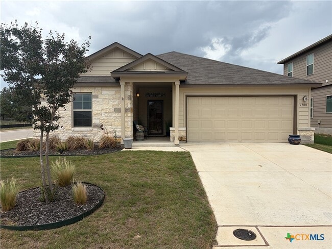 Building Photo - 1100 RIVER WOOD