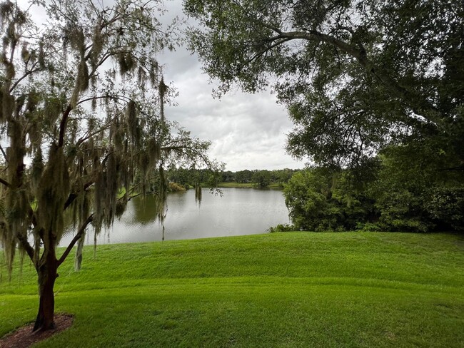 Building Photo - Beautiful LAKEFRONT Condo in Lake Mary ~ N...