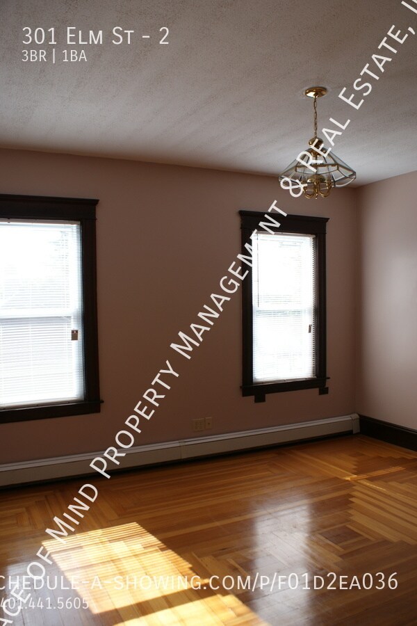 Building Photo - 301 Elm St