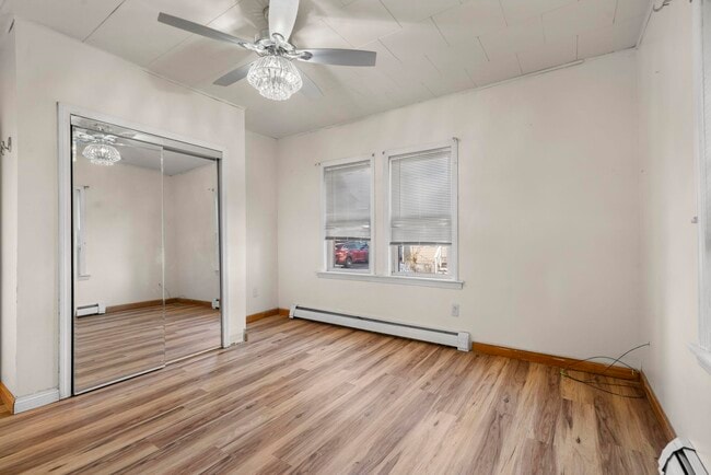 Building Photo - 25 Salem St