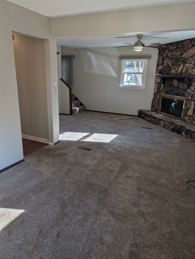 Building Photo - 324 Sunrise Ave