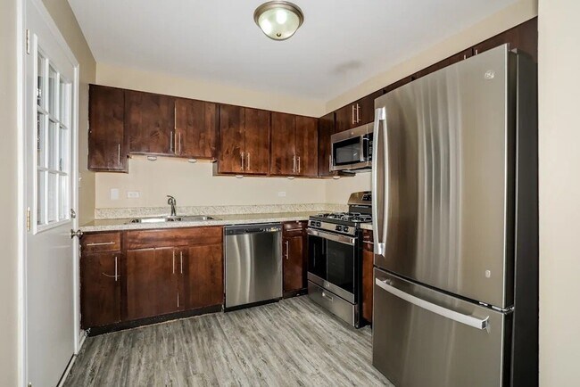 Building Photo - 1381 Alberta Ct
