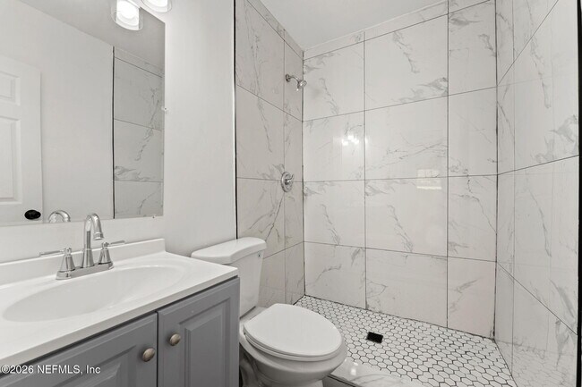 Building Photo - 3142 3rd St Cir S