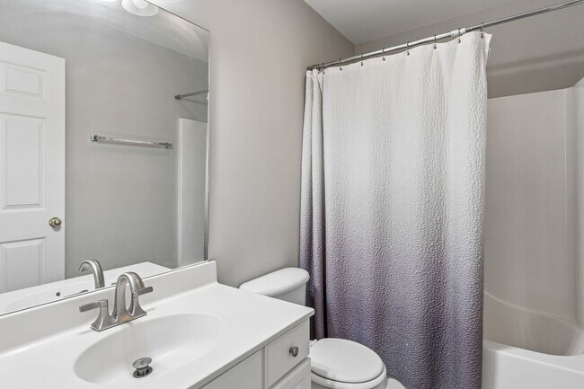 Building Photo - 2601 Danbury Cir