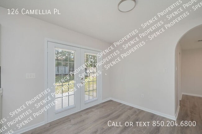 Building Photo - 126 Camellia Pl