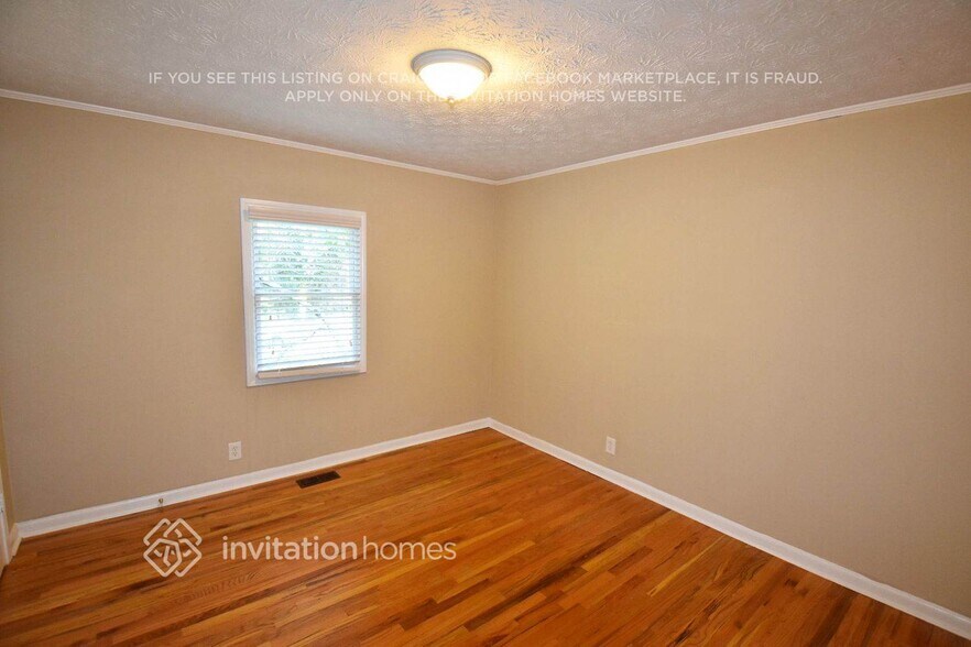 Building Photo - 2984 Sawgrass Trail SW