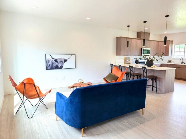 Building Photo - END UNIT- Now Leasing! Brand-New 3 Bed, 2....