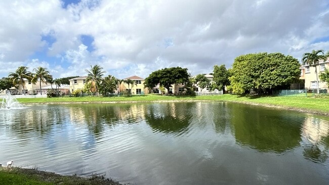 Building Photo - 4046 Eastridge Dr