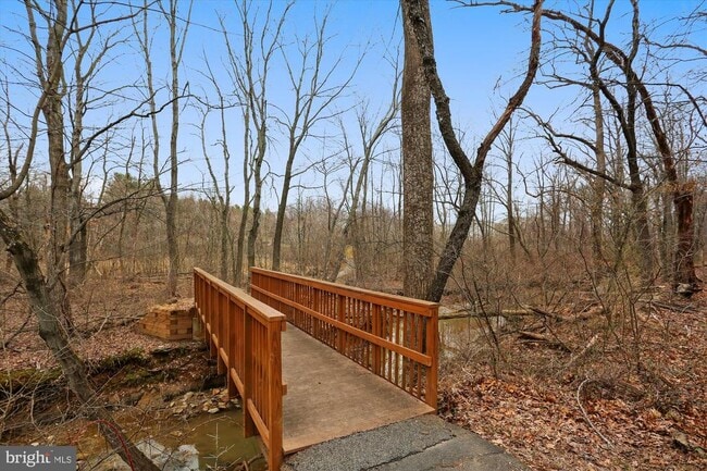 Building Photo - 21 Sterling Ct